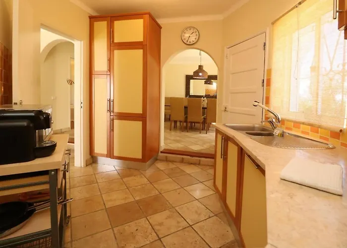 Vilamoura, Piscina Privada Villa Quarteira